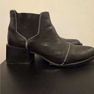 SENSO Leather Ankle Boots